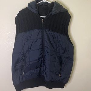 Lane Bryant Winter Vest w/removable hood. Smoke free. Worn once.